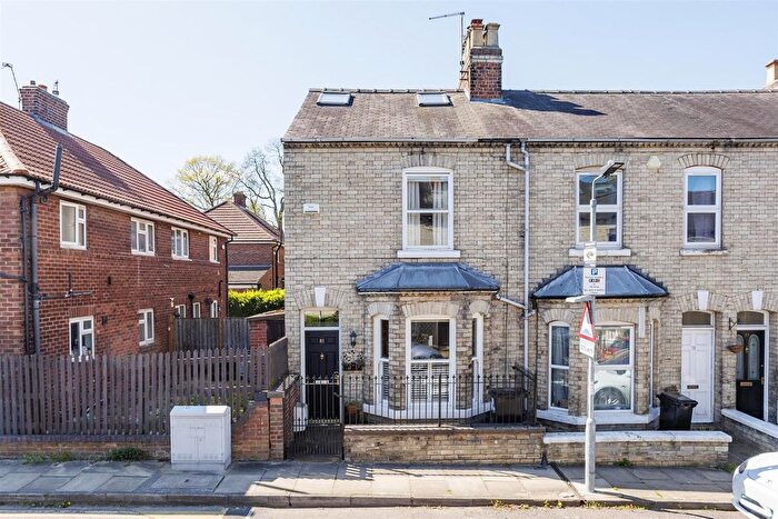 3 Bedroom End Of Terrace House For Sale In Thorpe Street, York, YO23