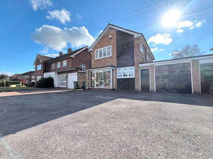 3 Bedroom Detached House For Sale In Blackwood Road, Streetly, Sutton Coldfield, B74