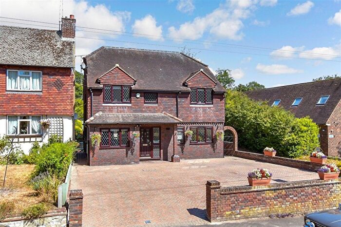 4 Bedroom Detached House For Sale In London Road, Farningham, Kent, DA4