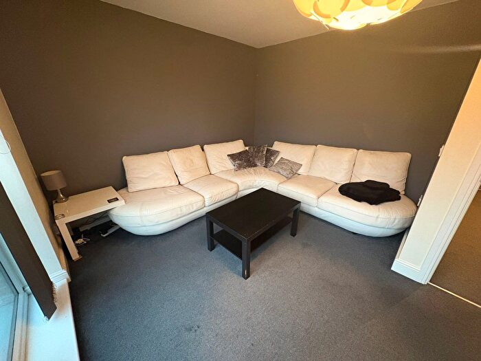 4 Bedroom Town House To Rent In Twine Street, Leeds, LS10