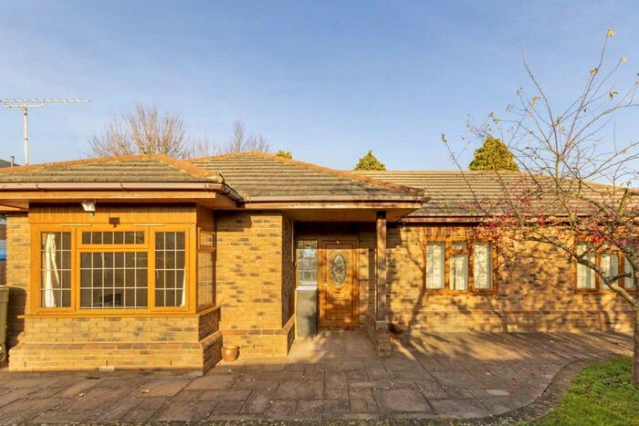 3 Bedroom Bungalow To Rent In Alexandra Road, Ashford, TW15