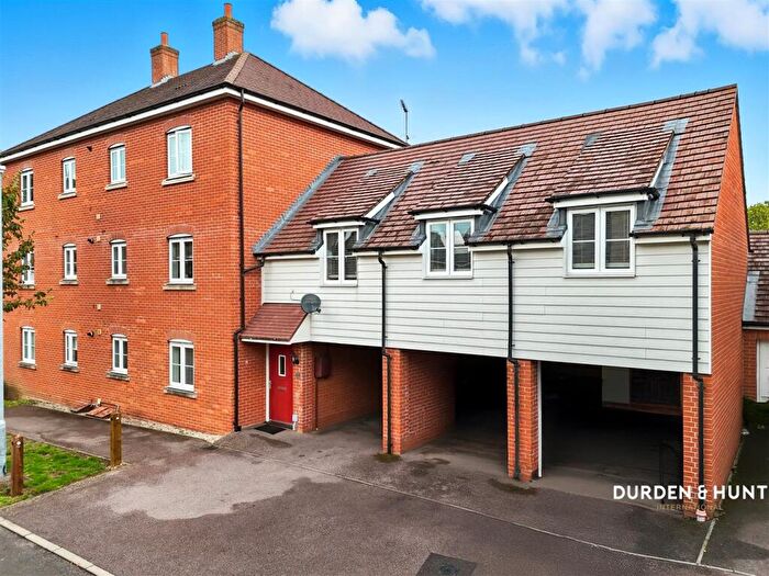 1 Bedroom Apartment For Sale In The Square, Loughton, IG10