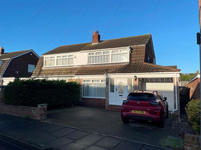 3 Bedroom Semi Detached House For Sale In Hollinghill Road, Holywell, Whitley Bay, NE25
