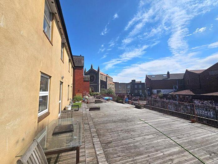 2 Bedroom Apartment To Rent In Avonmead House Stokes Croft, Bristol, BS1