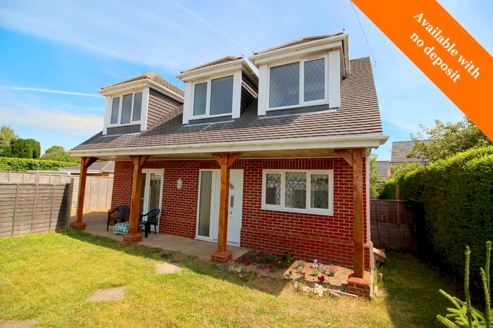 2 Bedroom Detached House To Rent In Hunts Pond Road, Fareham, PO14