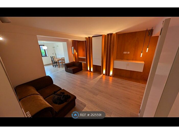 2 Bedroom Flat To Rent In Finchley Lane, London, NW4