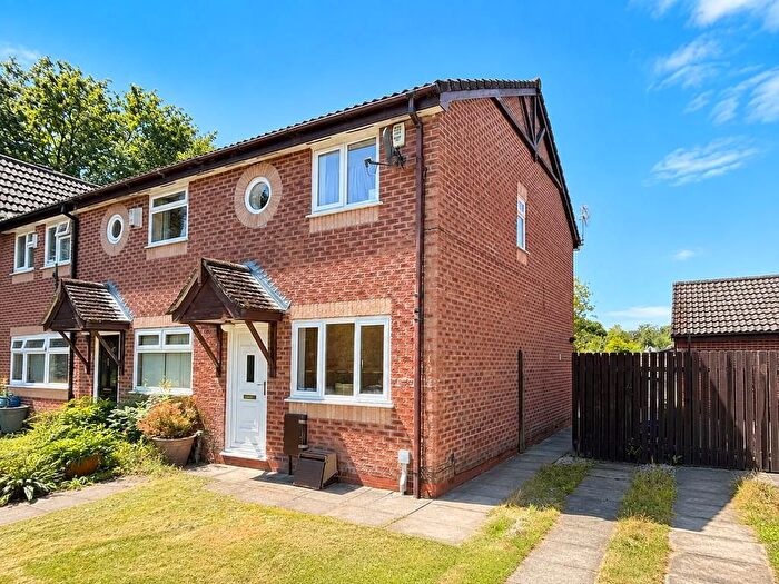 2 Bedroom Semi-detached House For Sale In Elton Brook Close, Bury, Lancashire, BL8