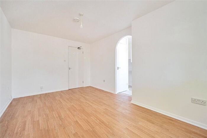1 Bedroom Flat To Rent In Whitehead Close, Edmonton, London, N18