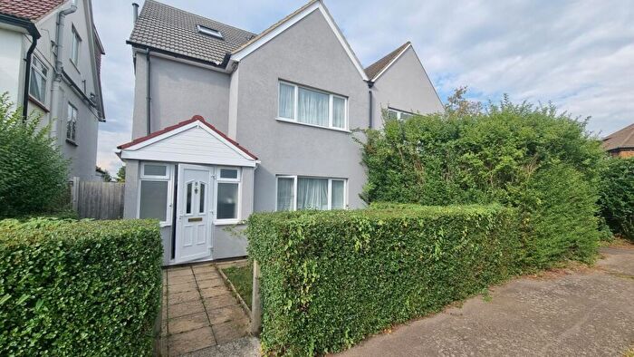 5 Bedroom Semi-Detached House To Rent In Lascelles Avenue, Harrow, HA1