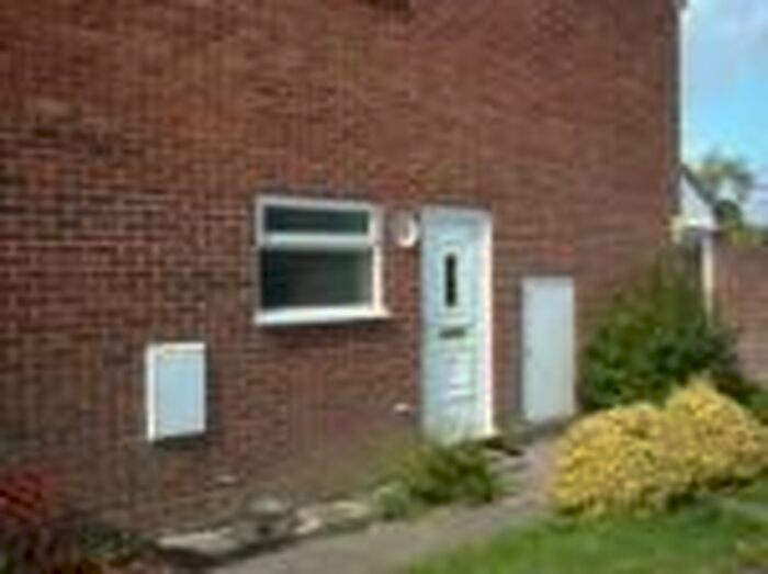 2 Bedroom Property To Rent In Meadow Gardens, Buckingham MK18