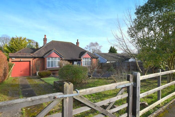 3 Bedroom Bungalow For Sale In Groveside, Great Bookham, Leatherhead, KT23