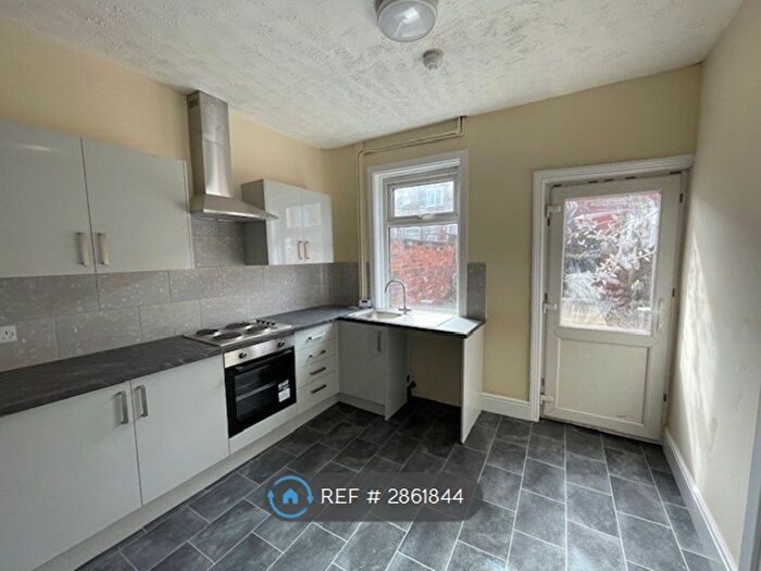 3 Bedroom Terraced House To Rent In Melville St, Bolton, BL3