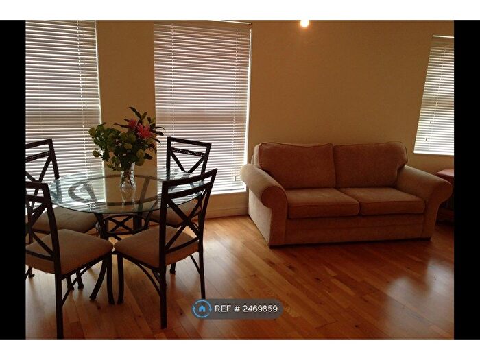 1 Bedroom Flat To Rent In High Street, Slough, SL1