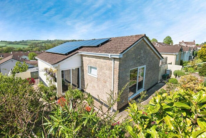 3 Bedroom Detached Bungalow For Sale In Willhayes Park, Axminster, EX13