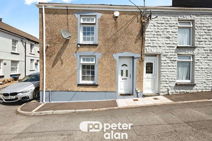 3 Bedroom End Of Terrace House For Sale In Pleasant View, Merthyr Tydfil, CF47