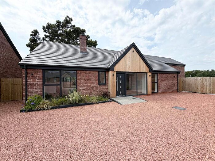 4 Bedroom Detached House To Rent In Raby Mere Road, Raby, CH63