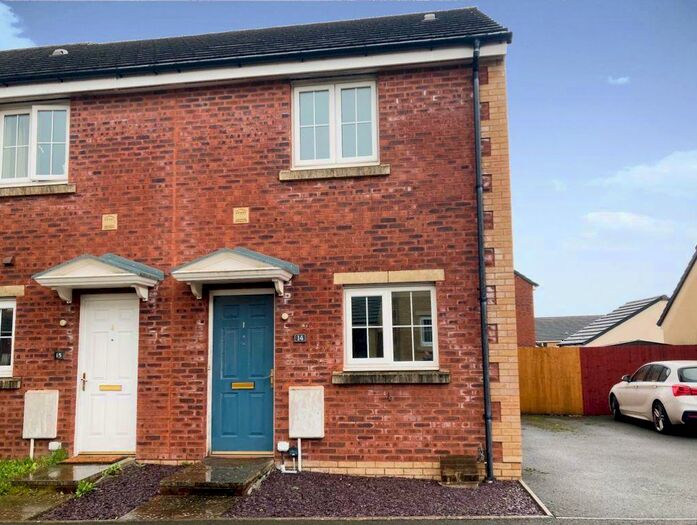 2 Bedroom House To Rent In Rhodfa Cnocell Y Coed, Broadlands, CF31