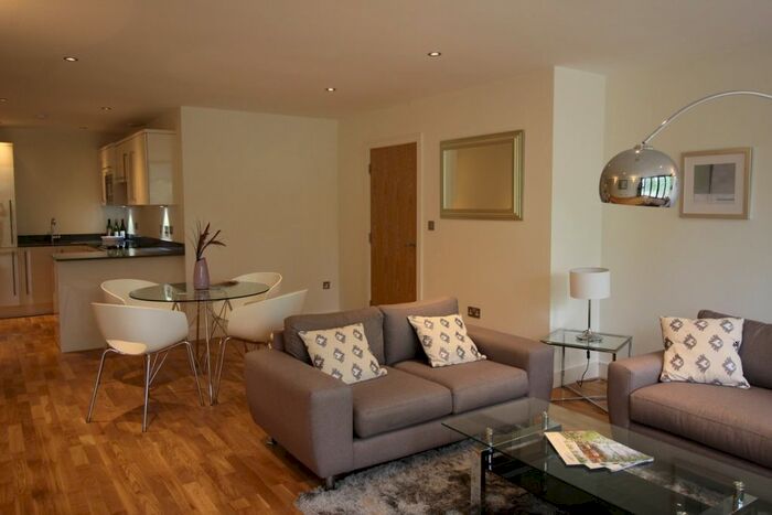 2 Bedroom Flat To Rent In Catteshall Lane, Godalming, GU7