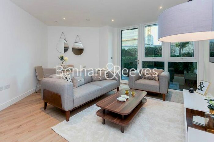 2 Bedroom Flat To Rent In Beadon Road, Hammersmith, W6