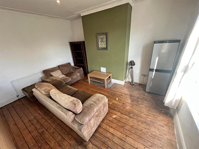 4 Bedroom Terraced House To Rent In Haddon Road, Burley, Leeds, LS4