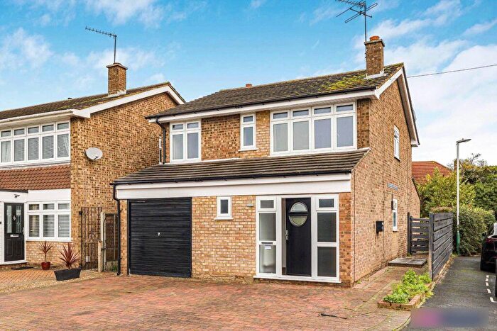 4 Bedroom Detached House To Rent In Harrier Close, Hornchurch, RM12