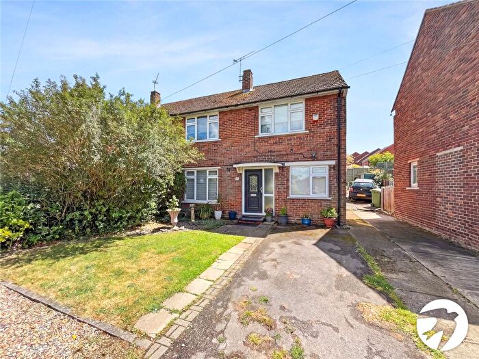 3 Bedroom Semi-Detached House For Sale In Playstool Close, Newington, Sittingbourne, Kent, ME9