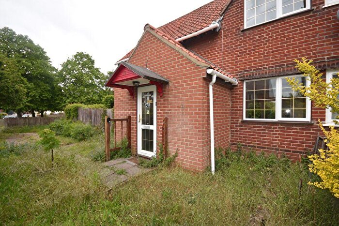 3 Bedroom Semi-Detached House For Sale In Wheeler Road, Norwich, NR3