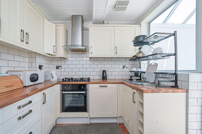 4 Bedroom Semi-Detached House To Rent In Barnet Way, Mill Hill, London, NW7