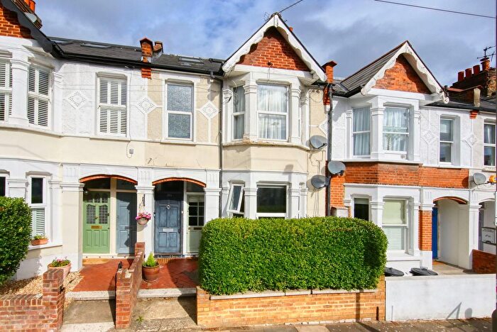 1 Bedroom Flat To Rent In Duntshill Road, Earlsfield, SW18