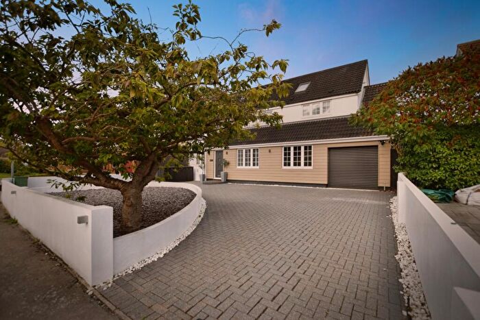 6 Bedroom Detached House For Sale In Godfrey Way, Dunmow, Essex, CM6