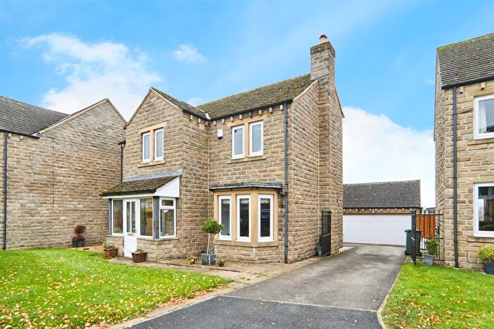 4 Bedroom Detached House For Sale In Buckstone Garth, Keighley, BD20