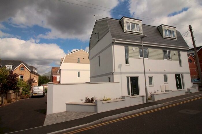 3 Bedroom Town House To Rent In Seldown Lane, Poole, BH15
