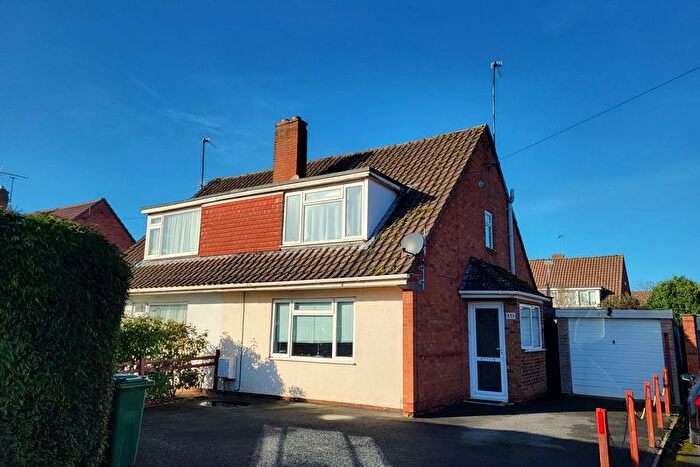 3 Bedroom Semi Detached House For Sale In Hesters Way Road, Cheltenham, GL51