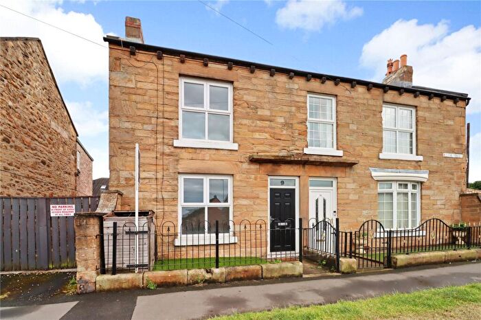 3 Bedroom Semi-Detached House For Sale In Tyne Street, Winlaton, Blaydon, NE21
