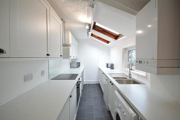 4 Bedroom Terraced House To Rent In Clifton Place, Plymouth, PL4