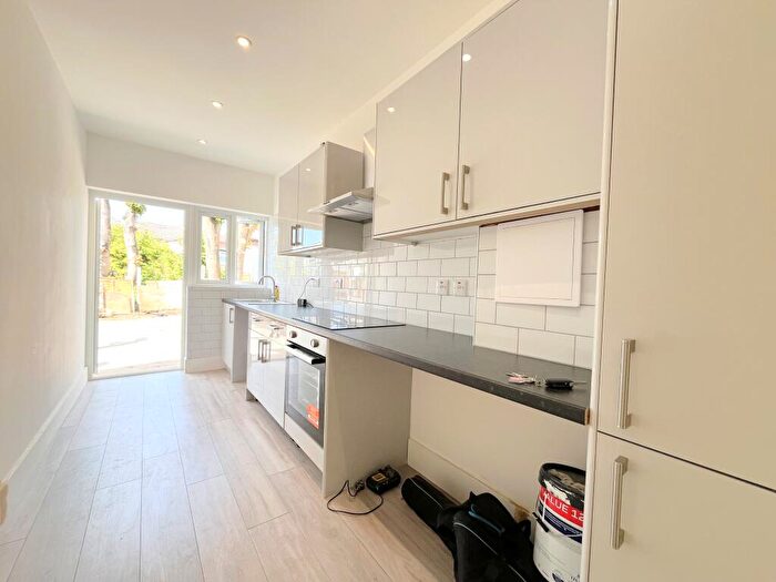 3 Bedroom Maisonette To Rent In Fairfax Drive, Westcliff-on-sea, SS0
