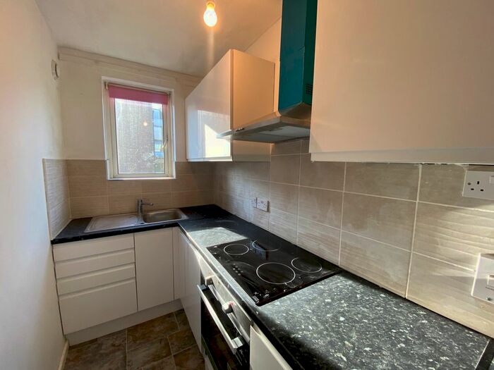1 Bedroom Studio To Rent In Whitley Close, Stanwell, Staines, TW19