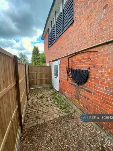 Studio To Rent In Stable Corner, Berkhamsted, HP4