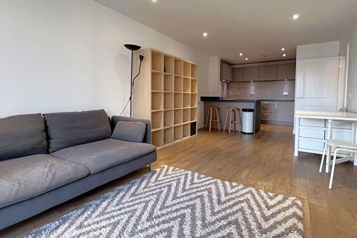 2 Bedroom Flat To Rent In Epstein Square, New Festival Quarter, E14