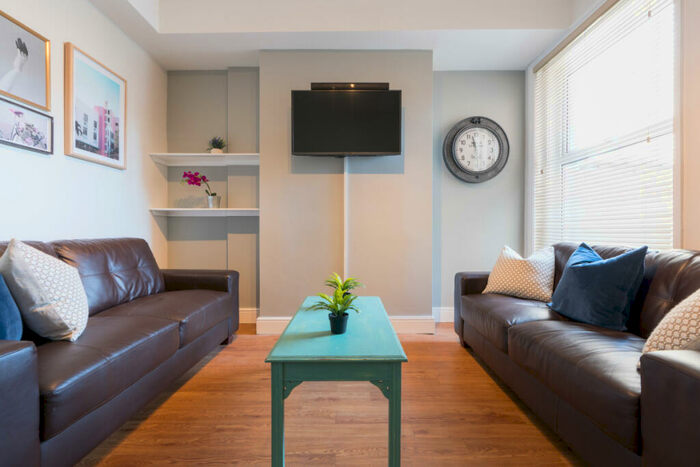 6 Bedroom Terraced House To Rent In St Augustine Road, Portsmouth, PO4