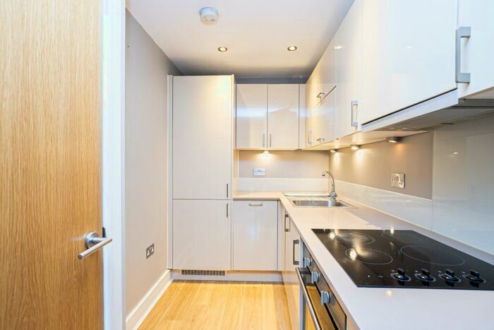 2 Bedroom Apartment For Sale In Station Road, Epping, CM16