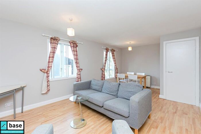 1 Bedroom Flat To Rent In Durward Street, London, E1