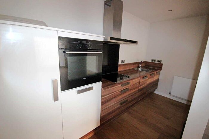 2 Bedroom Flat To Rent In Brooke Court, Auckley, DN9