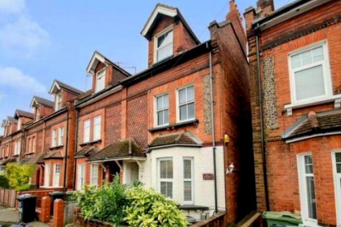 2 Bedroom Flat To Rent In Recreation Road, Guildford, GU1