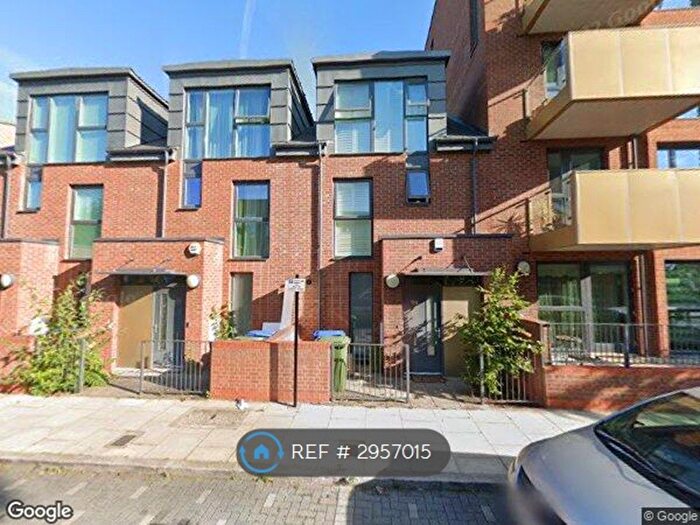 3 Bedroom Terraced House To Rent In Notley St, London, SE5