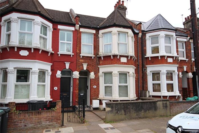 2 Bedroom Apartment To Rent In Imperial Road, London, N22