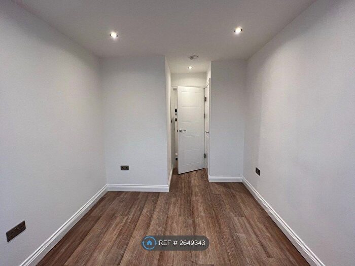 1 Bedroom Flat To Rent In Cordwallis Road, Maidenhead, SL6