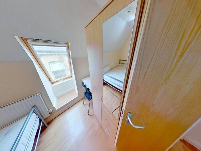 4 Bedroom Flat To Rent In Richmond Road, Roath, Cardiff, CF24