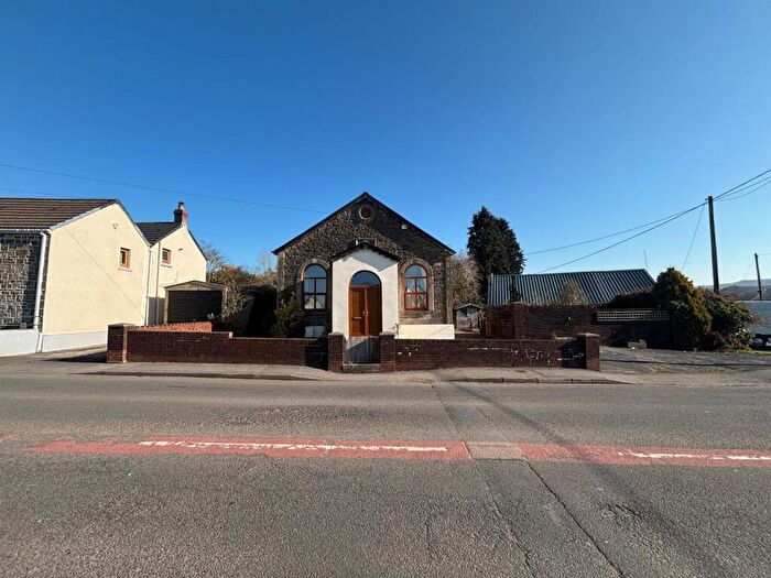 3 Bedroom Detached House For Sale In Heol Y Meinciau, Pontyates, Llanelli, SA15