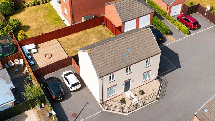 3 Bedroom Detached House For Sale In Cwrt Bergiers, Llanelli, Carmarthenshire, SA15